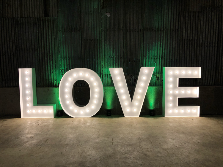 Giant Light Up Letters – SR Events