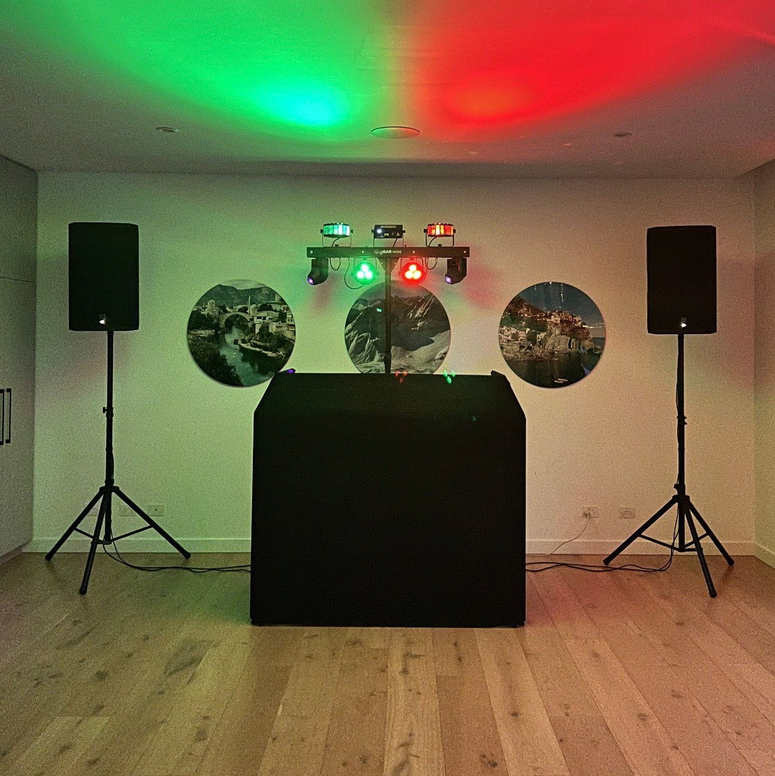 Dj service melbourne. Wedding DJ, Corporate DJ, Barmitzvah DJ Service with PA equipment